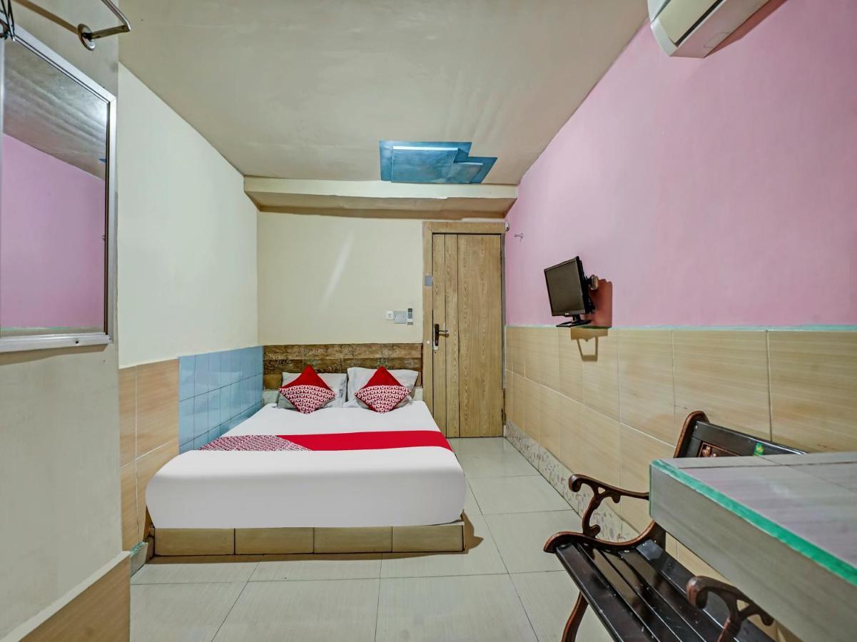 Oyo 90158 Hotel Lendosis Perintis Kemerdekaan Палембанг Экстерьер фото
